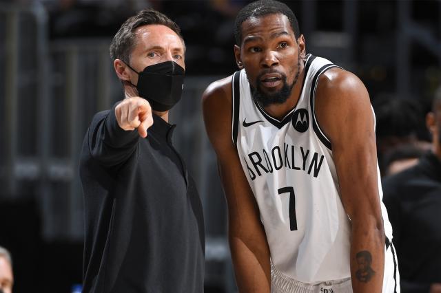 1644746065121020156.jpg Steve-Nash-talks-with-Kevin-Durant-during-a-game-in-May..jpg